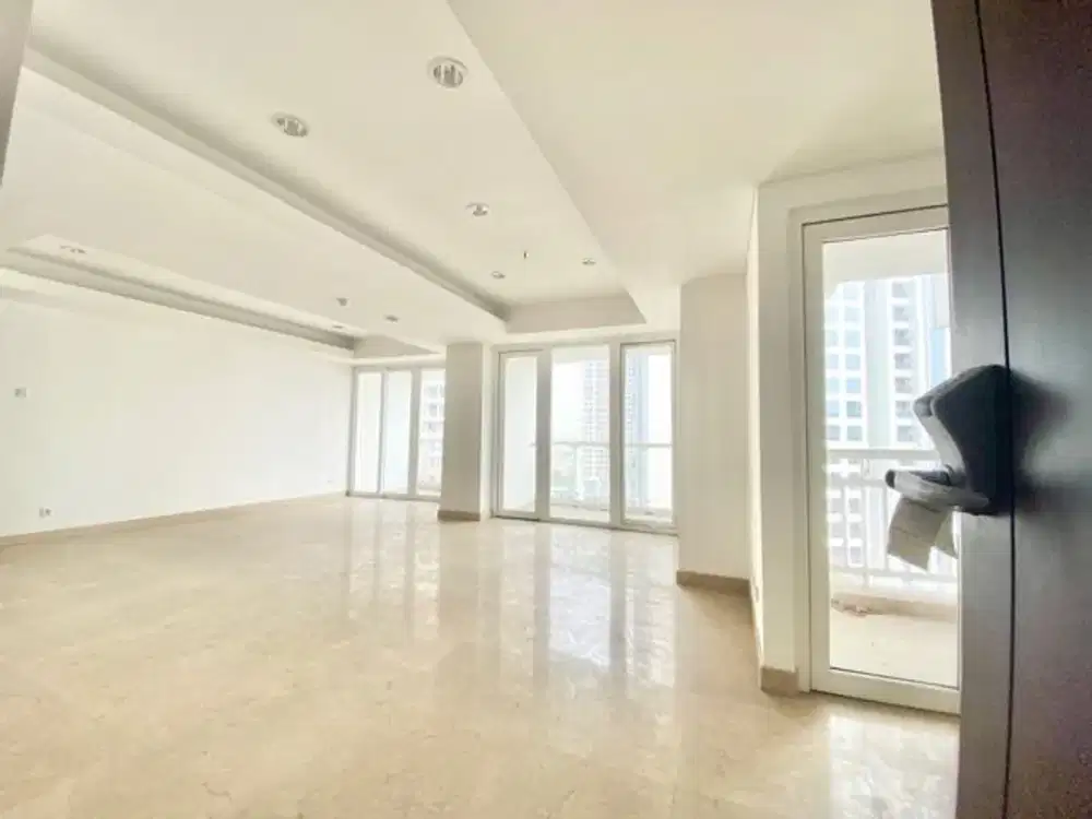 Jual apartemen royale springhill kemayoran 3 kamar 192 meter murah