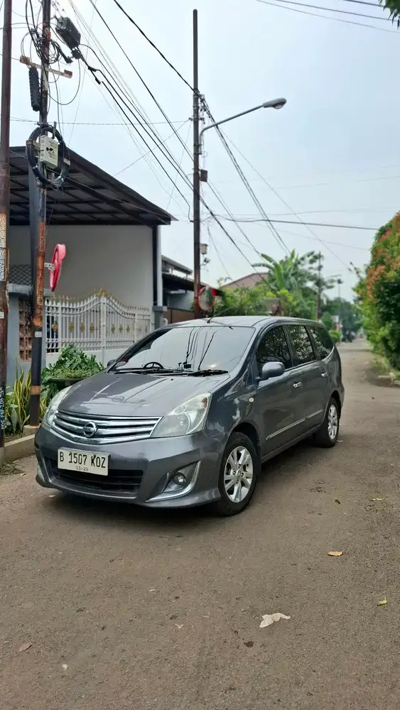 Nissan Grand Livina XV 2013 Matic Good Condition
