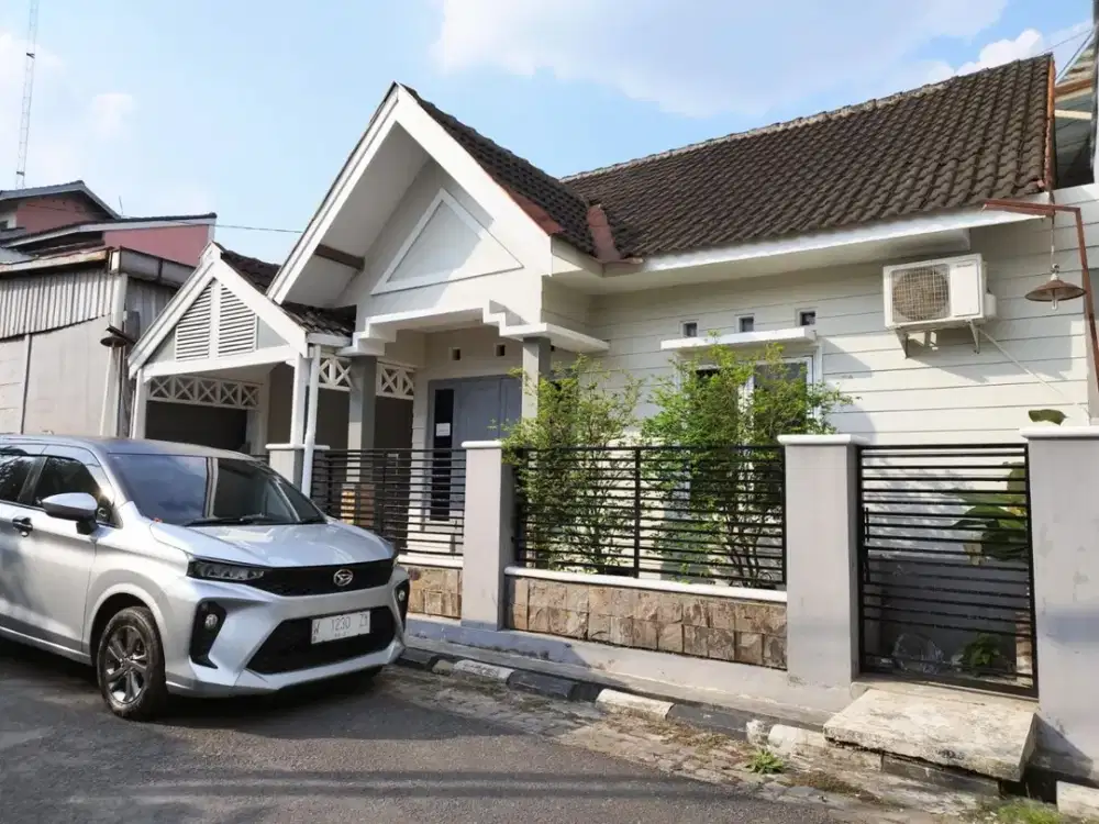 DISEWAKAN RUMAH FULL FURNISHED, TRIHANGGO, GAMPING, SLEMAN, JOGJA