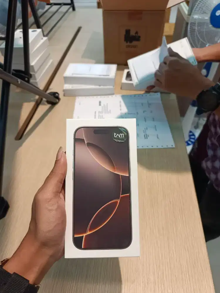 iPhone 16 Pro Max 256GB Cicilan 0% Free Adaptor 20W New Segel