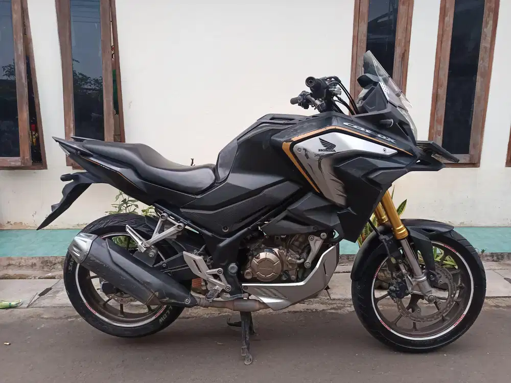 Honda cb150x 2022 lengkap bagus