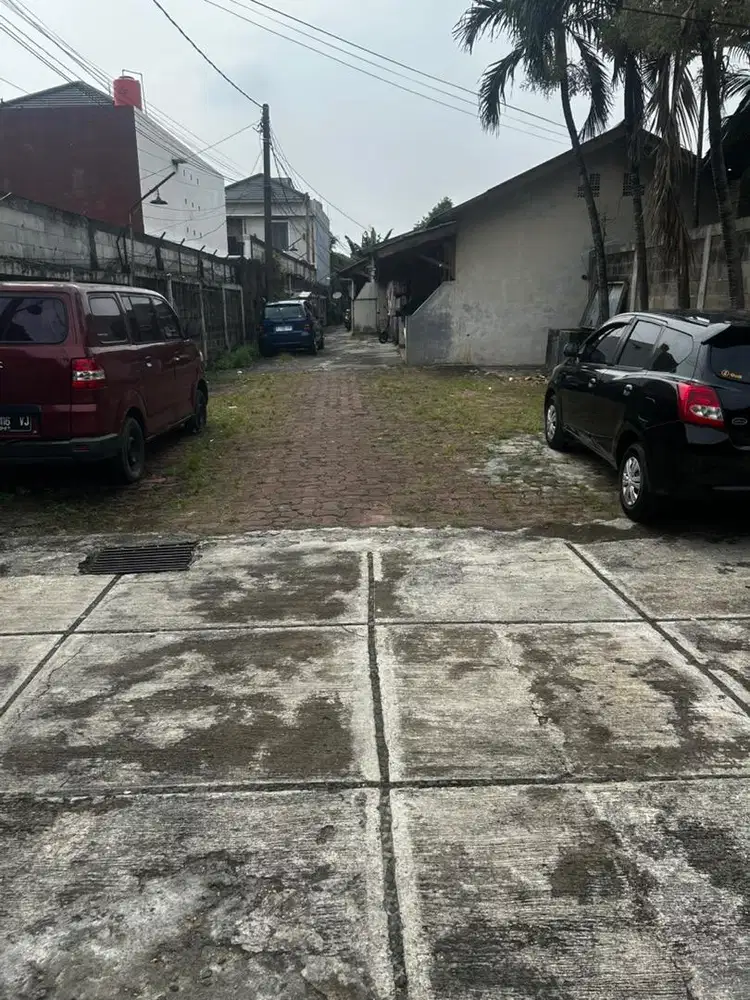 Sewa rumah petak Jatibening Baru Full AC parkir luas
