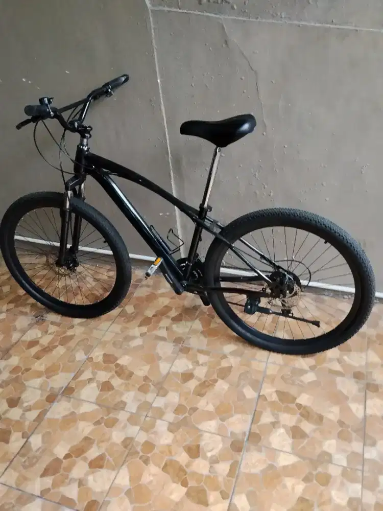 Sepeda MTB Atlantis hitam
