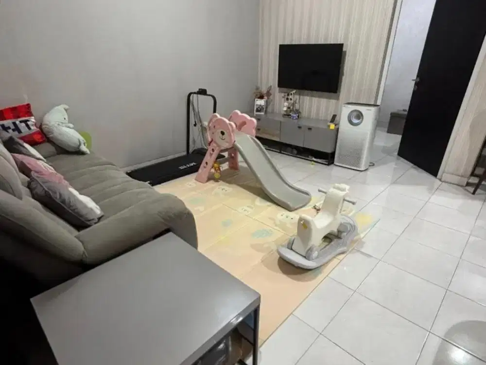 Rumah Modern Lebar 6 di Golden Palm Residence Cengkareng