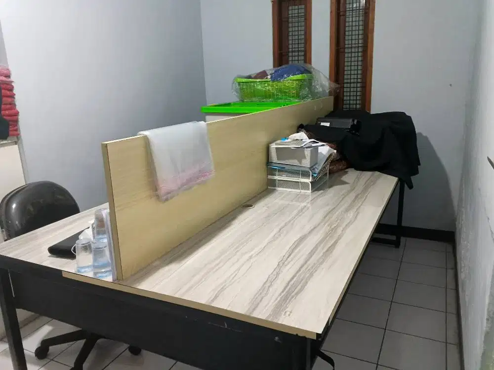 Meja Kantor Untuk Rapat