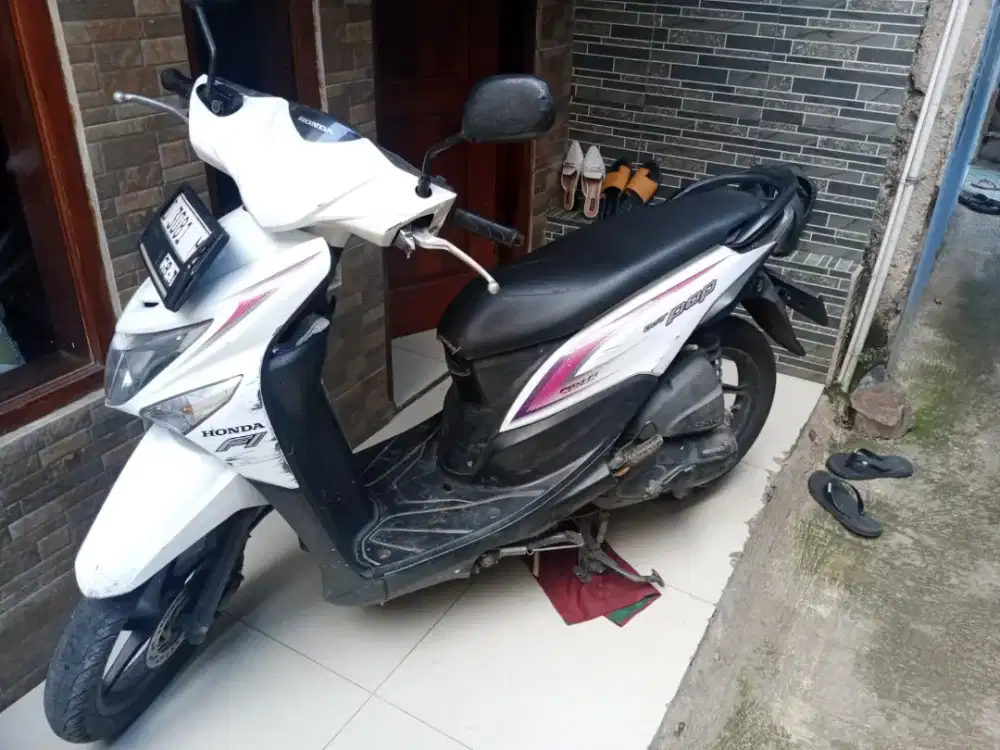 Honda Beat Pop Fi Esp THN 2015 Original Mulus Siap Pakai Saja