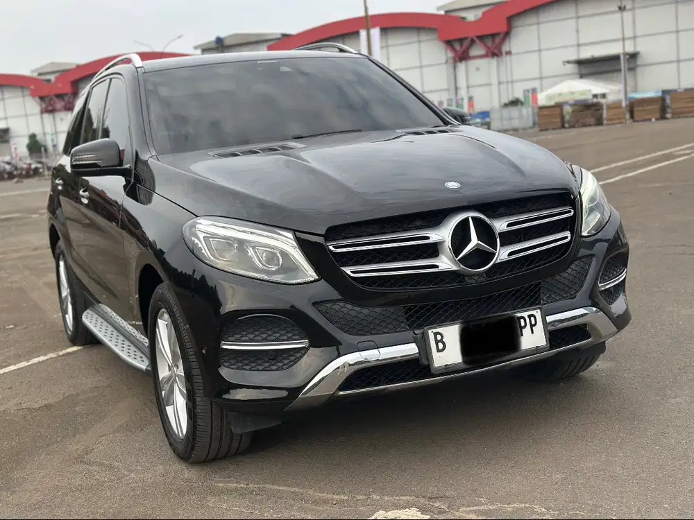 MERCEDES BENZ GLE400 AT HITAM 2016