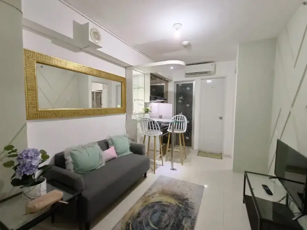 Sewa Murah Dua BR Apartemen Bassura City 13.5 JT/3 bln Free ipl