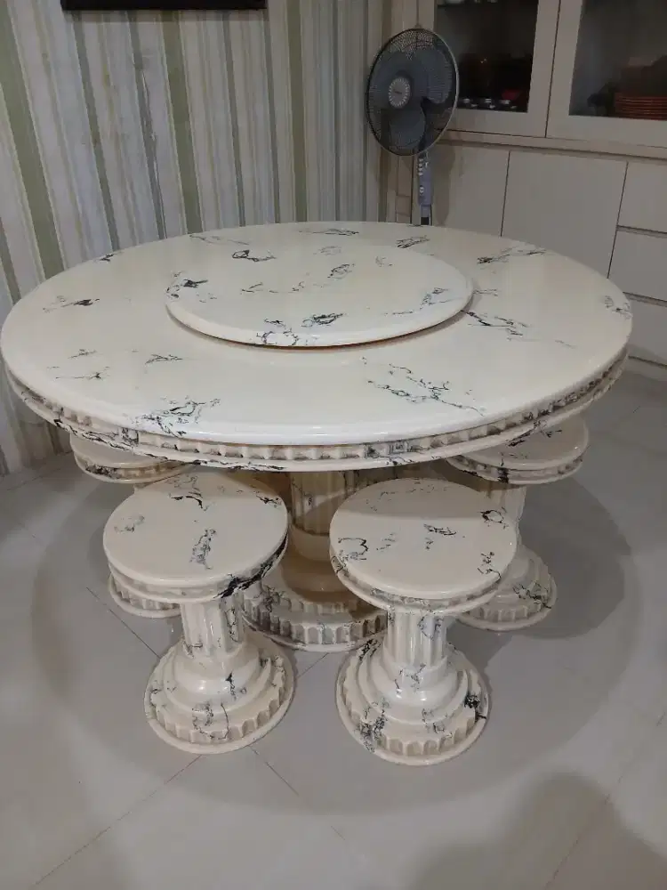 1 set meja makan marmer