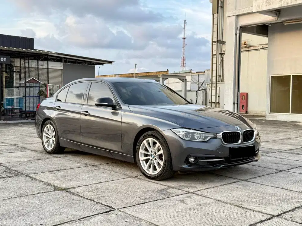 BMW 320i SPORT 2018 SIAP PAKAI