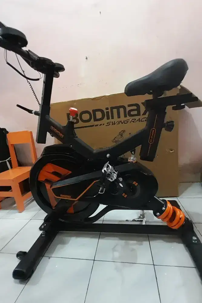 Sepeda Statis merk BodyMax swing
