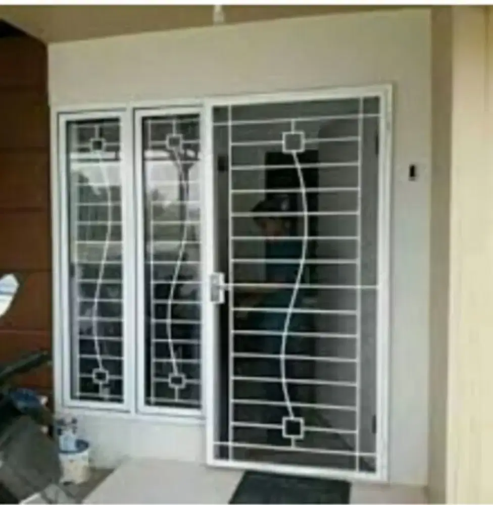 Dibutuhkan segera Helper atau kenek pekerjaan besi