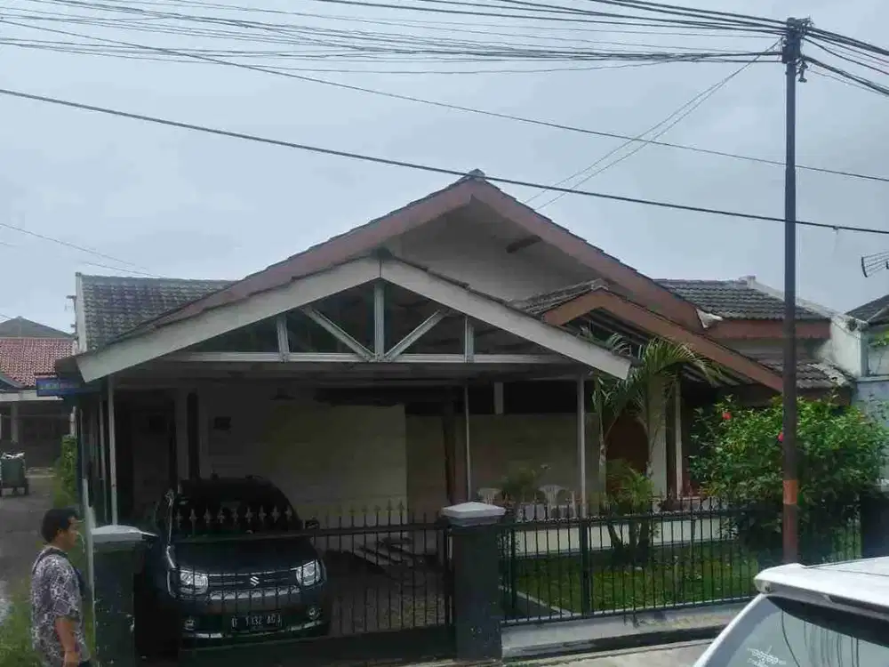 Rumah seken Terawat dan kokoh di jl melong Cijerah Cimahi Selatan