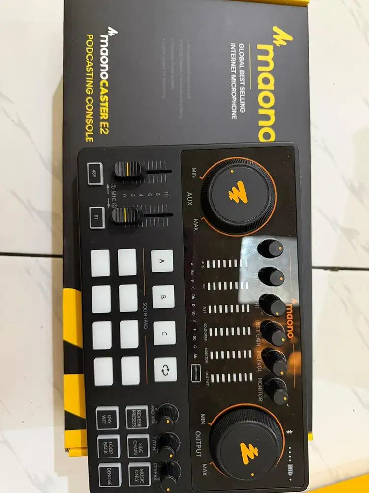 Monocaster Podcast Console E2
