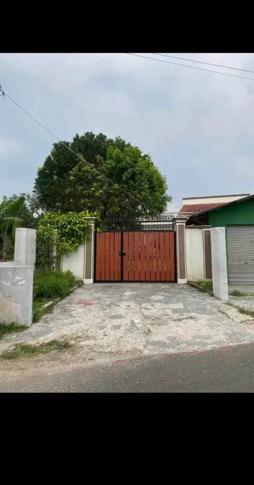 Dijual Rumah 800m² dan Luas Bangunan 300m²