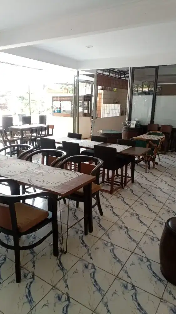 Dicari Tenaga Kerja Bersih Bersih Resto ( Multi Fungsi  ) Wanita