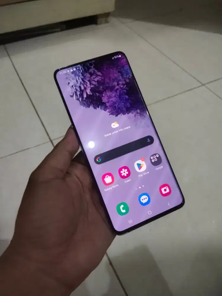 Samsung S20+ 8/128 Sein