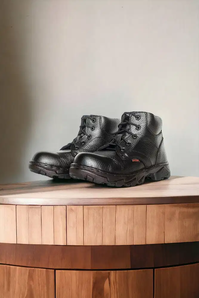Profesional Sepatu safety anti karat Bogor