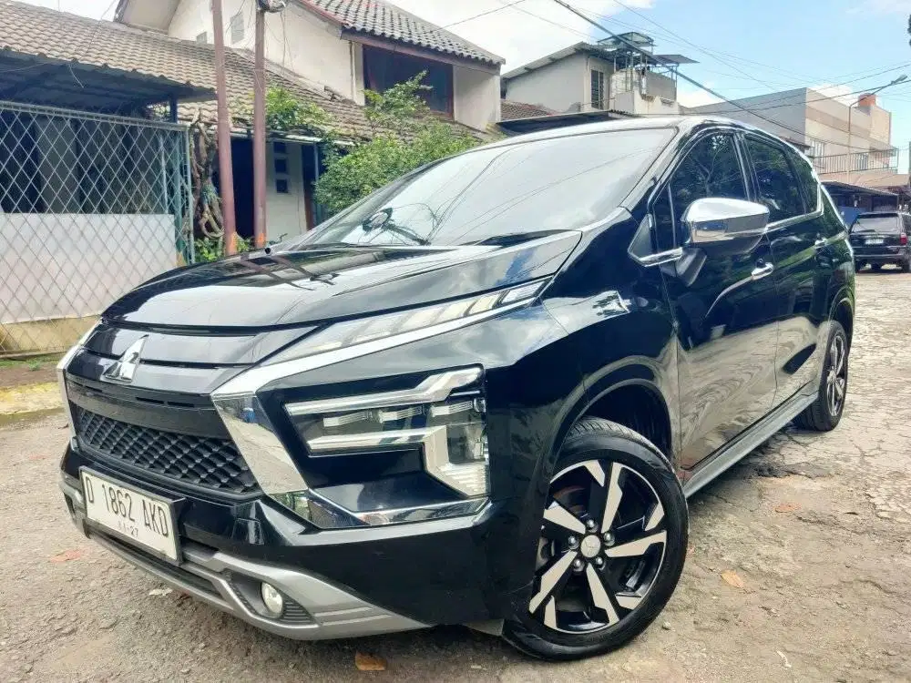 MITSUBISHI XPANDER ULTIMATE  1.5 MATIC 2022 HITAM MASIH ORIGINAL
