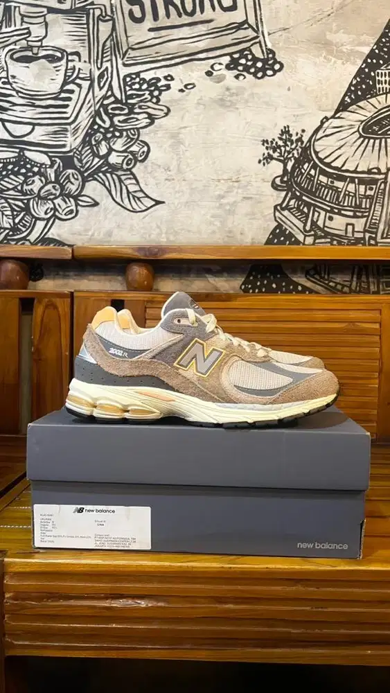 New Balance 2002R Mushroom Hazy Peach