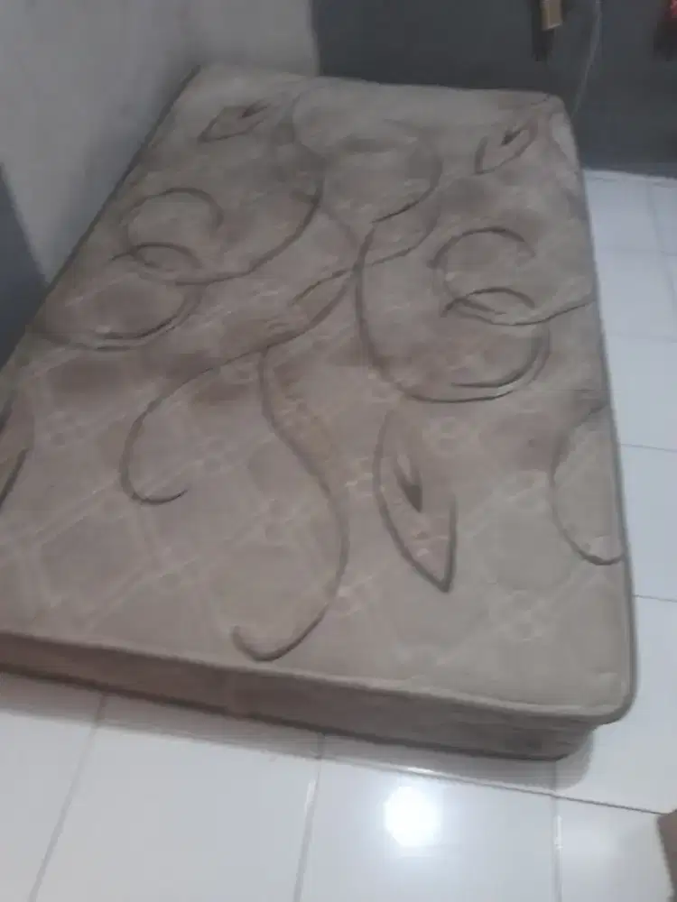Jual kasur spring bed merk ellite uk 120x200x25 seken minus