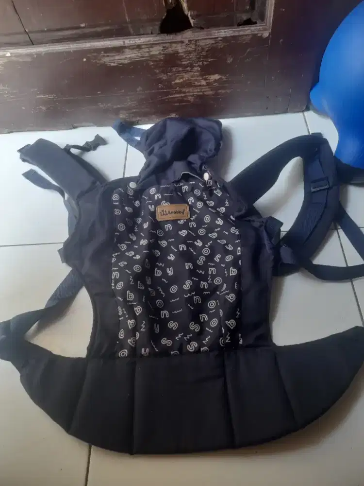 Gendongan depan anak seken merk snobby