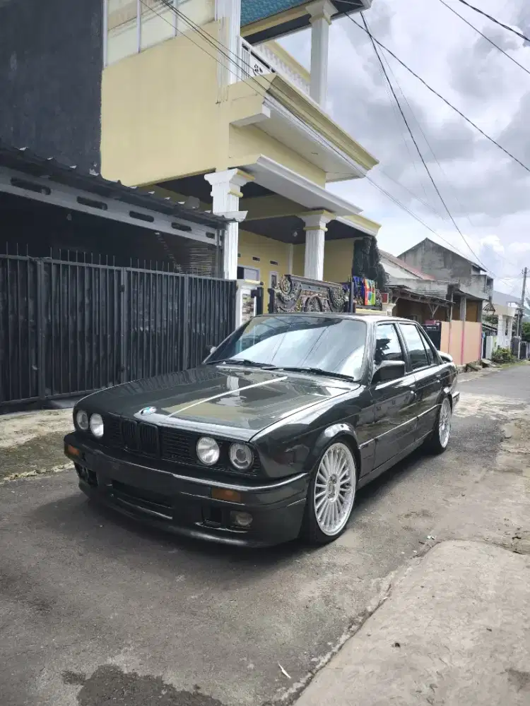 BMW E30 318i M40 1990 - Malachite green