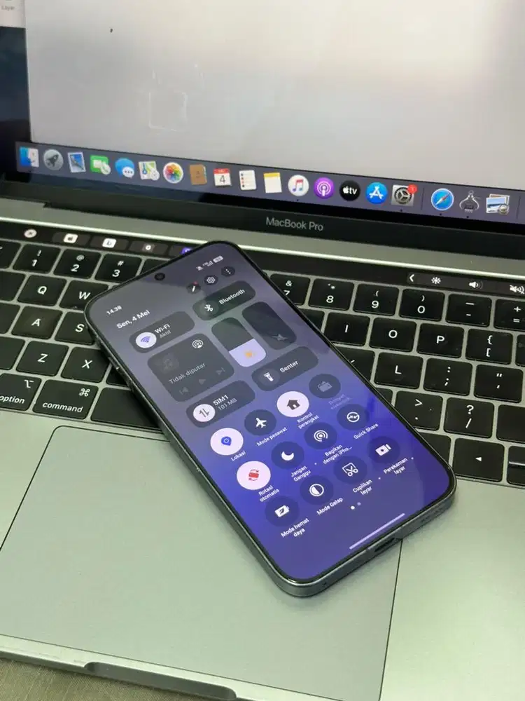 Oppo Find X8 Ram 16/512 Full Set Garansi Resmi