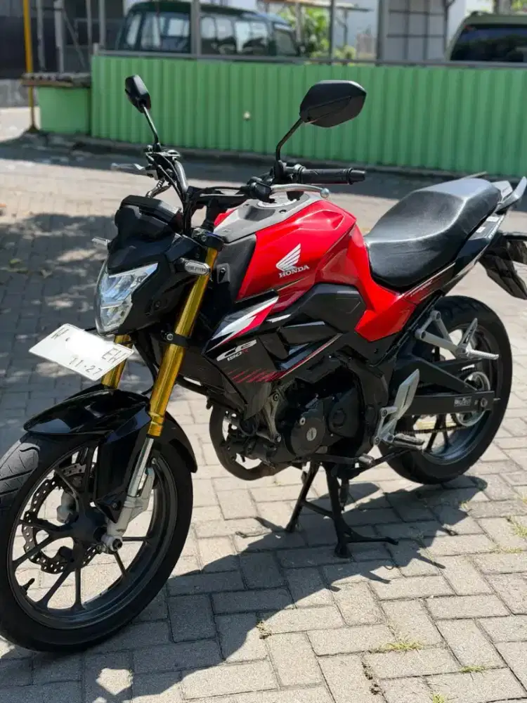 Honda CB150R Streetfire V4