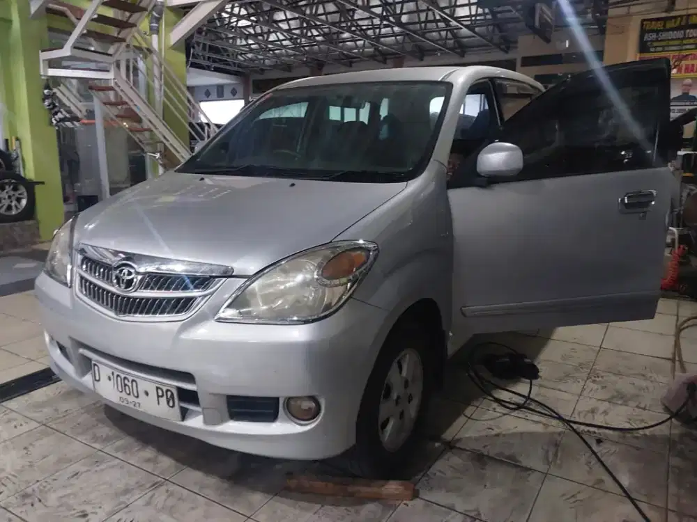 TOYOTA AVANZA Kilometer rendah, Istimewa, Original Utuh, AC dingin