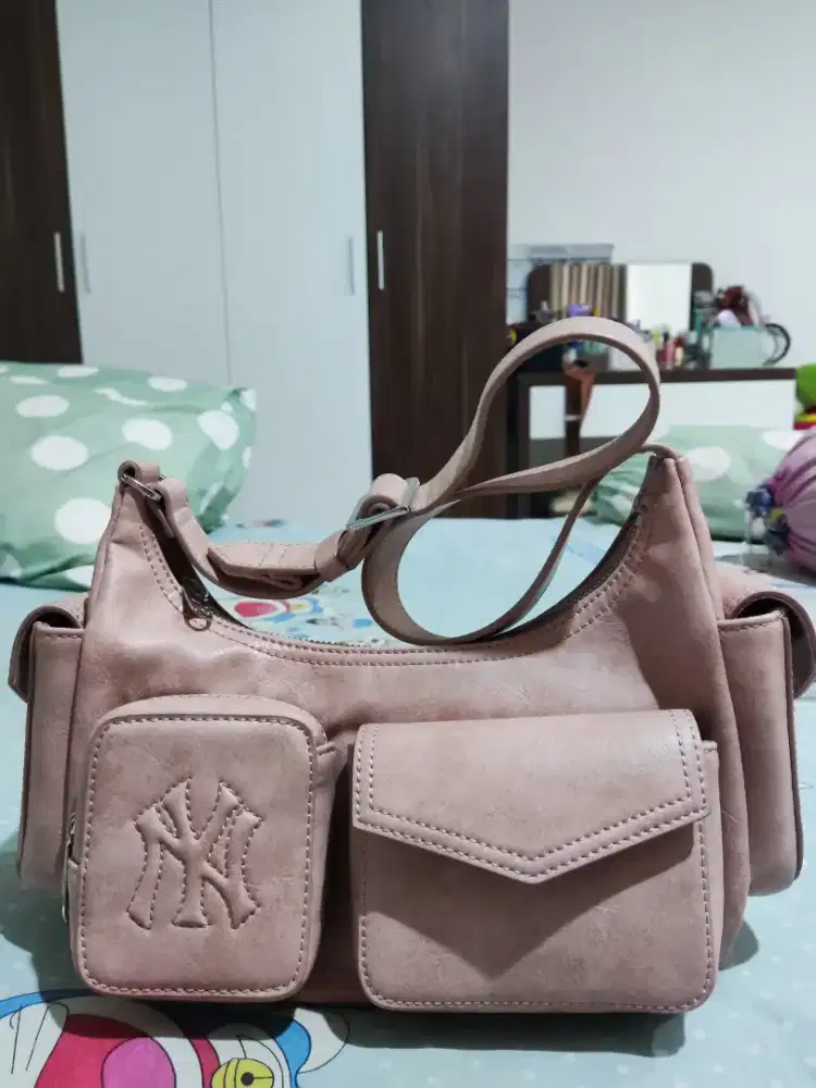 Tas MLB original store