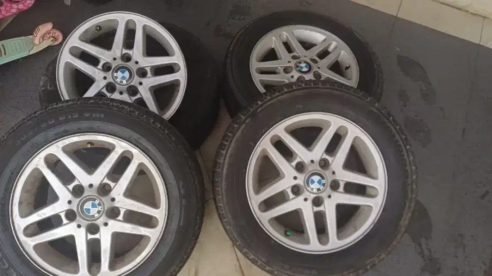 Velg Orisinil Bmw + Ban 4 Pasang Siap Pakai!!