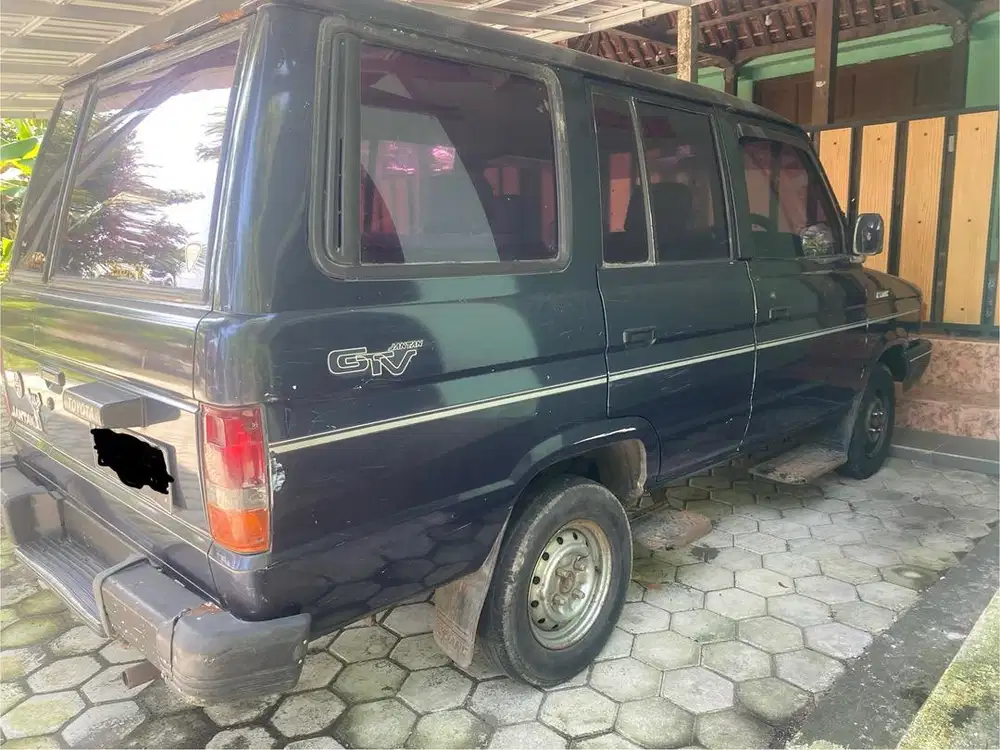 Toyota Kijang 1990
