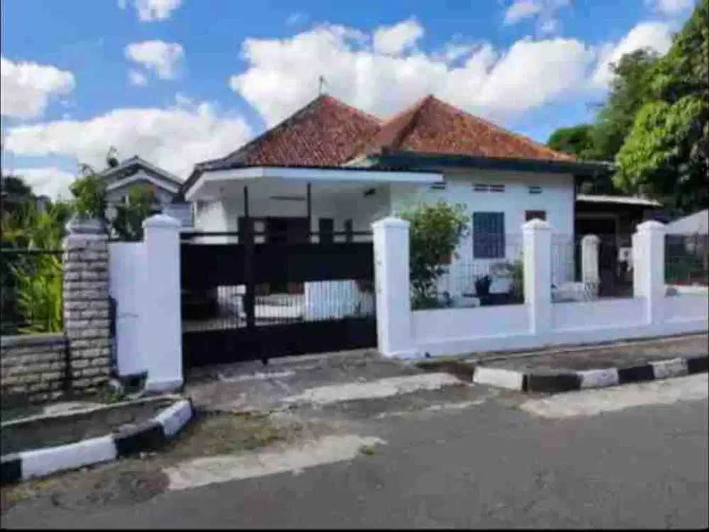 Rumah Strategis Bisa Untuk Kantor Di Baciro, Gondokusuman Yogyakarta