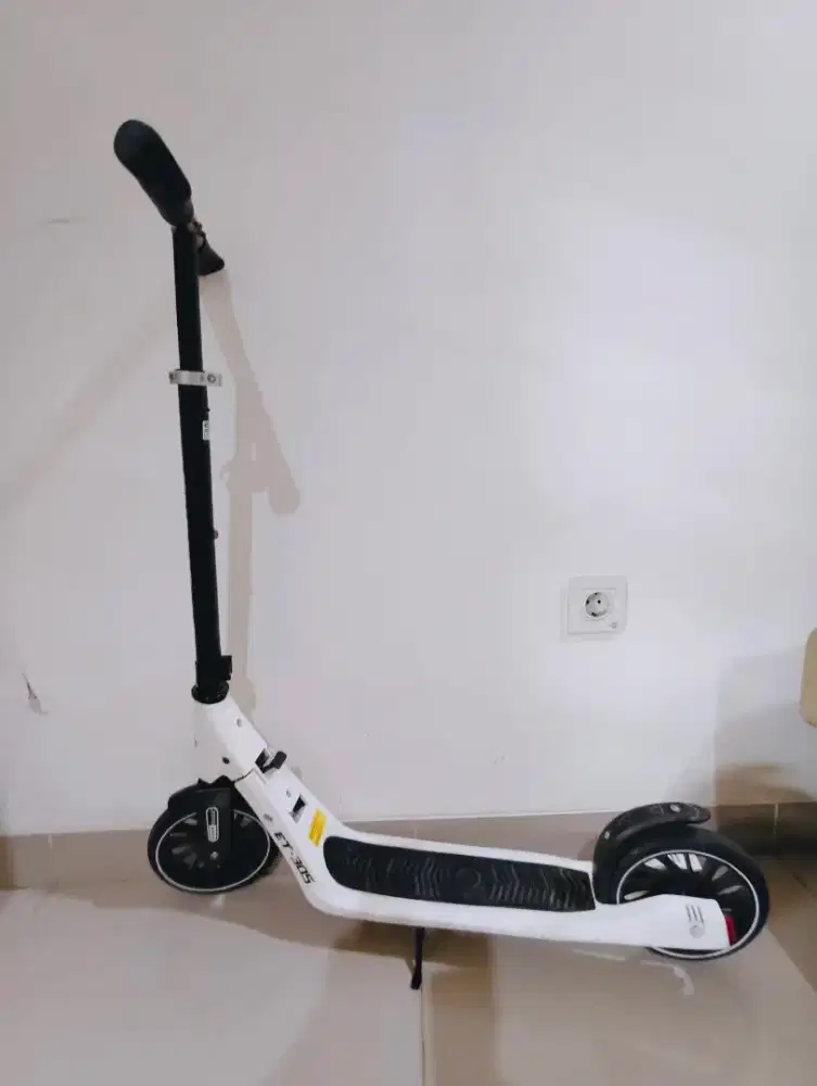 Scooter skuter exotic tipe ET-305 wrn putih