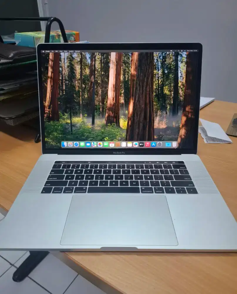 JUAL MacBook Pro 15 2019 Second | i7 | RAM 16GB | SSD 512GB