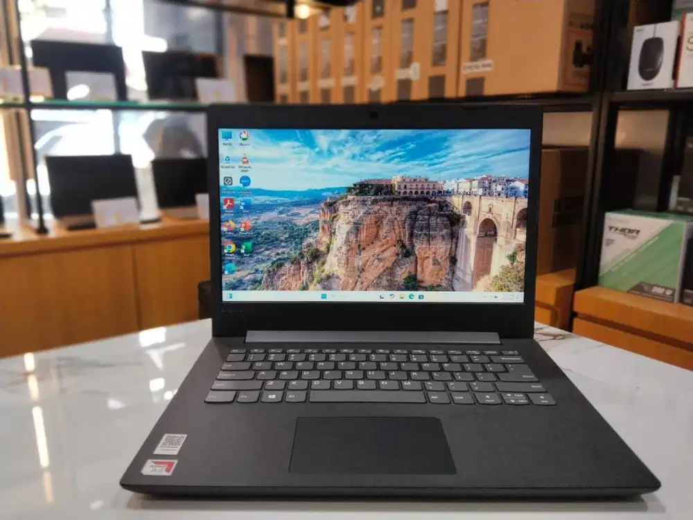 LENOVO IDEAPAD 130-14 AST AMD A4-9125/RAM 4GB/SSD 128GB/SIAP PAKAI