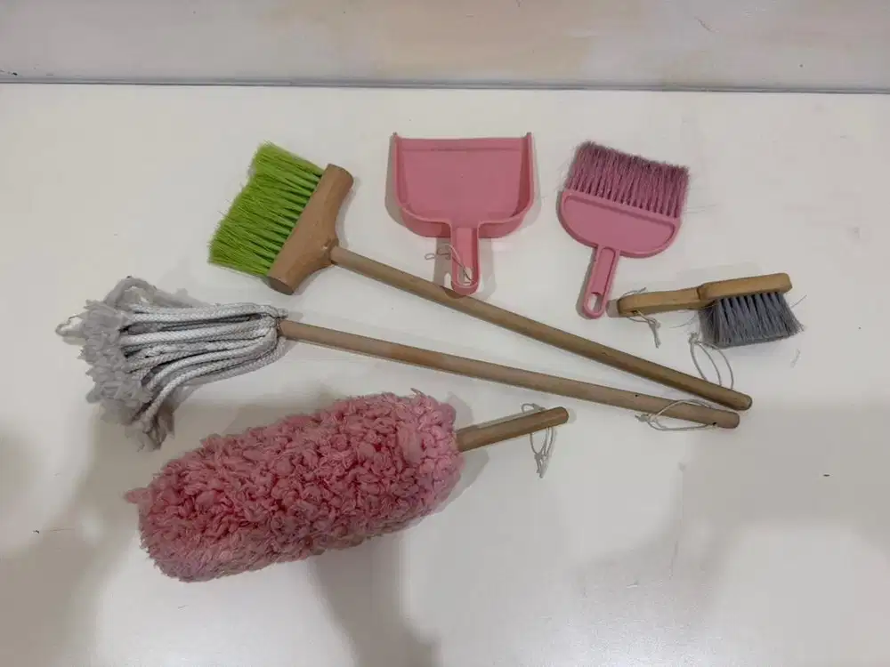 Preloved Cleaning set Pembersih Mainan Kids Toys