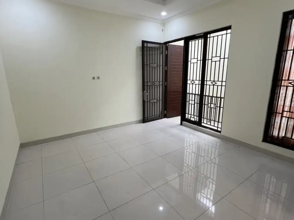 Dijual Cepat Rumah Sudah Renovasi Di Cluster Arana Harapan Indah