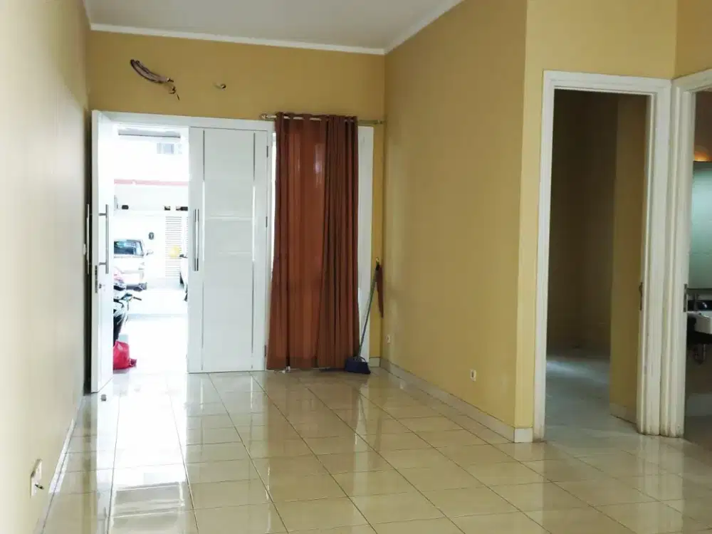 Rumah 2 lantai di Grand Orchard Kelapa Gading