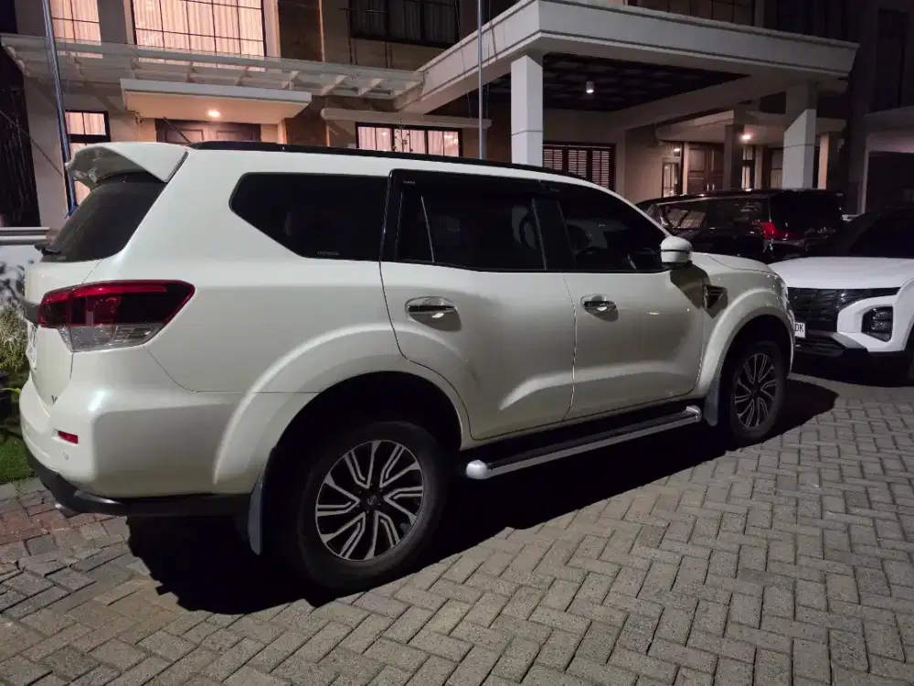 Nissan Terra VL 2020 ( KM 31 Ribu )