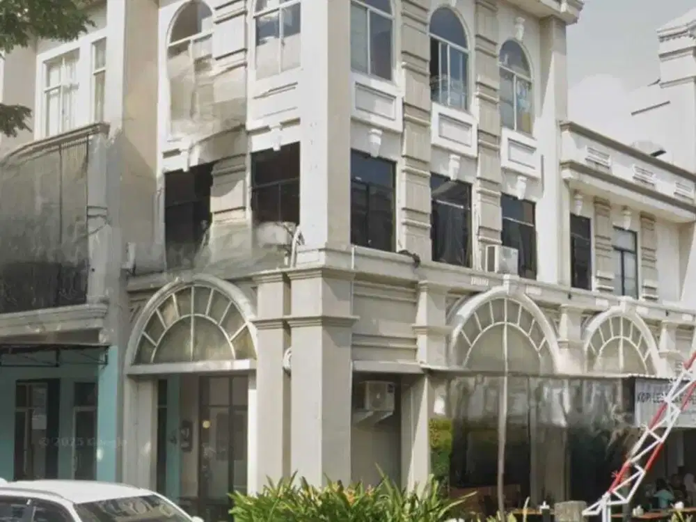 Ruko 3 lantai hoek Di Boulevard Grand Galaxy City Bekasi