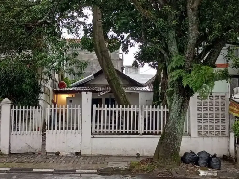 Rumah Hitung Tanah Jalan Utama Riau LL RE Martadinata