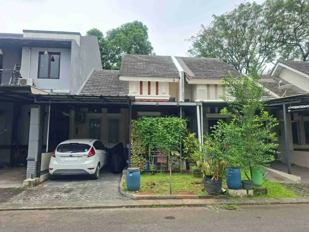 Dijual Rumah di Kota Wisata Cibubur. Bangunan masih asli.