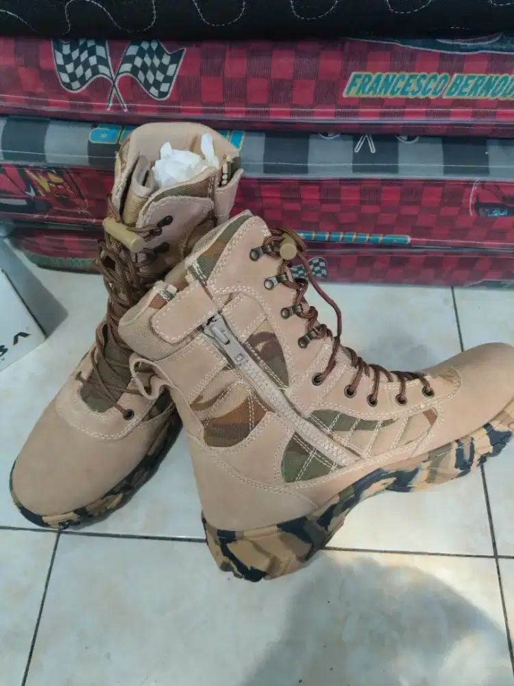 Sepatu Pantopel Military Original size 45 merk WEB^