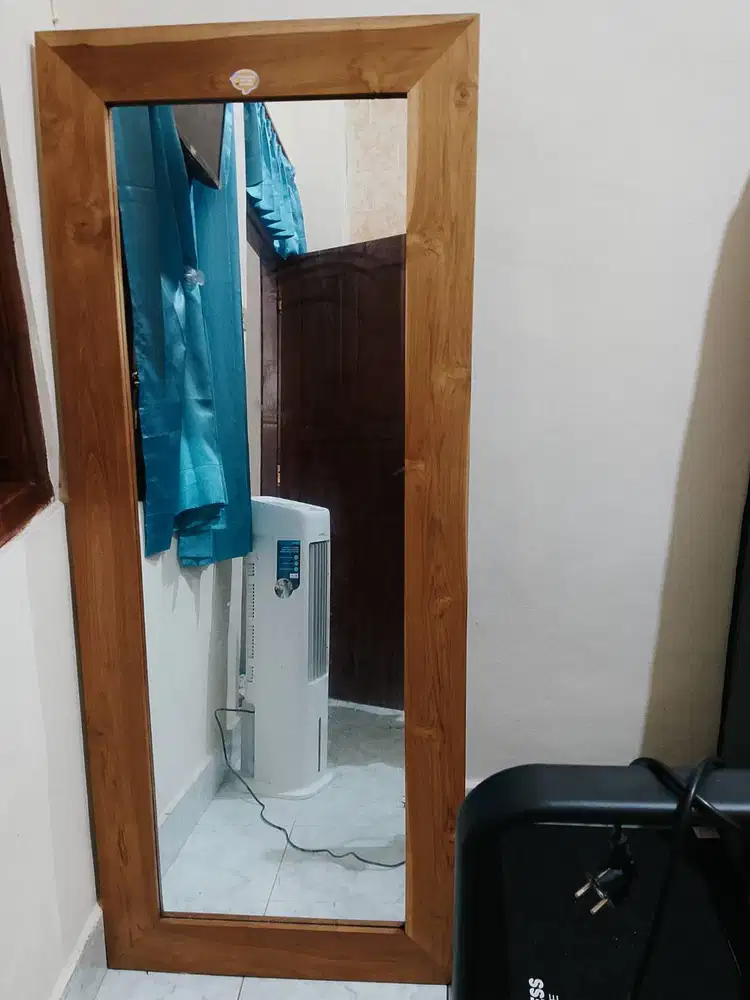 Dijual cerminan diri