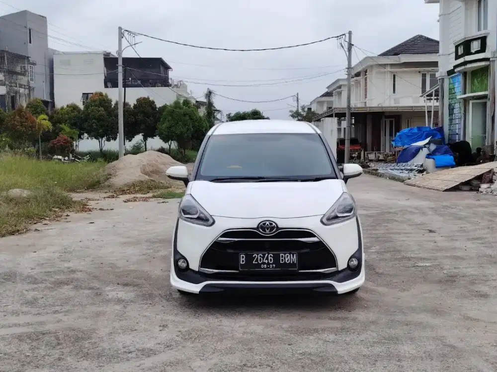 TOYOTA SIENTA Q CVT 2017,DP 8 JUTA,ISTIMEWA