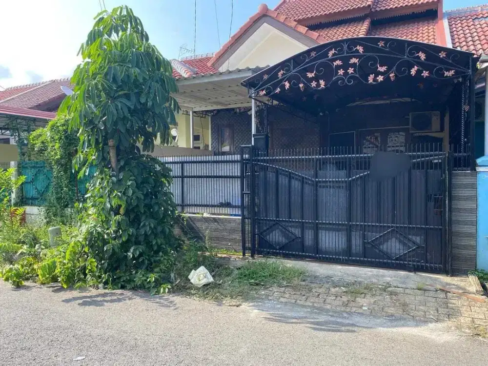 Rumah 1½ lantai Minimalis Modern di Metland Menteng Cakung