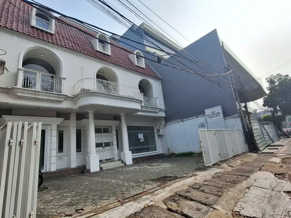 Rumah Usaha Di Kebayoran Baru Jakarta Selatan