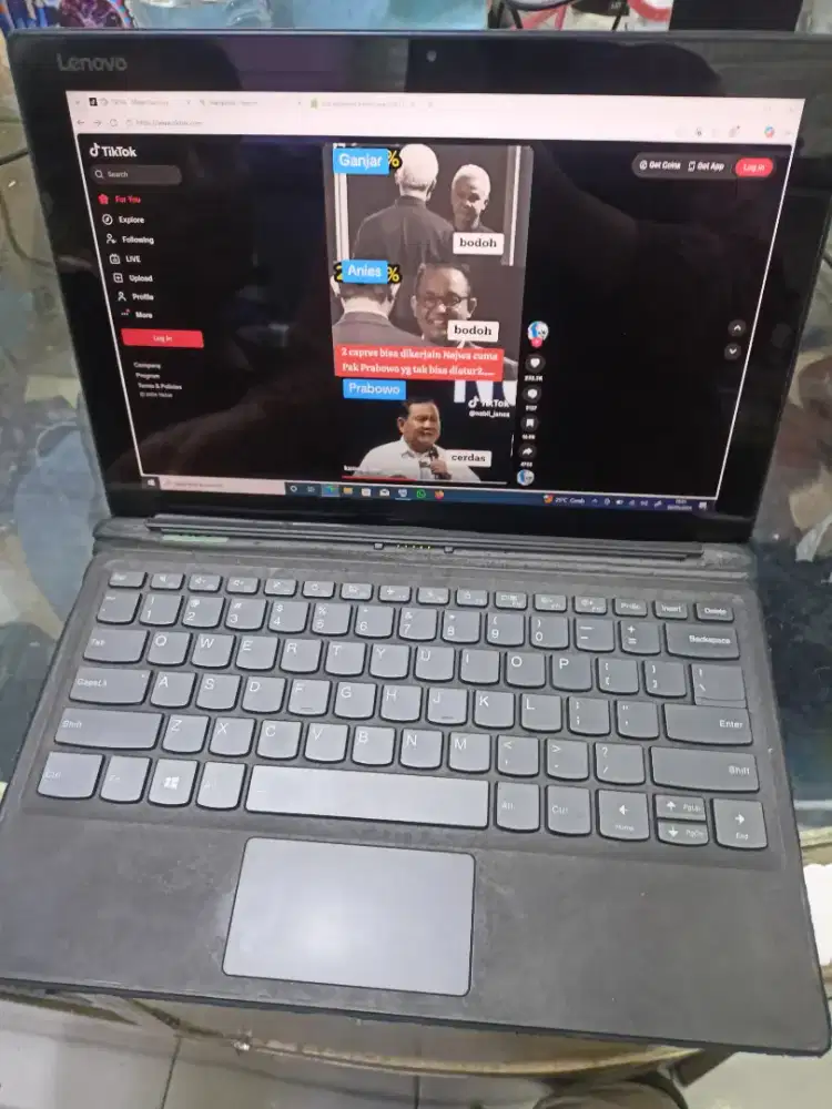 Jual Lenovo MIIX 520 touchscreen